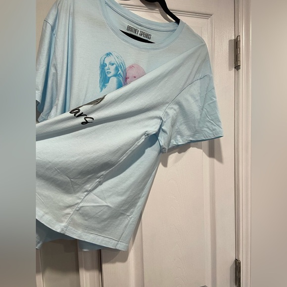 NWT Britney Spears Size XL Light Blue Short Sleeve Tee Shirt Signature Y2K - Picture 4 of 10